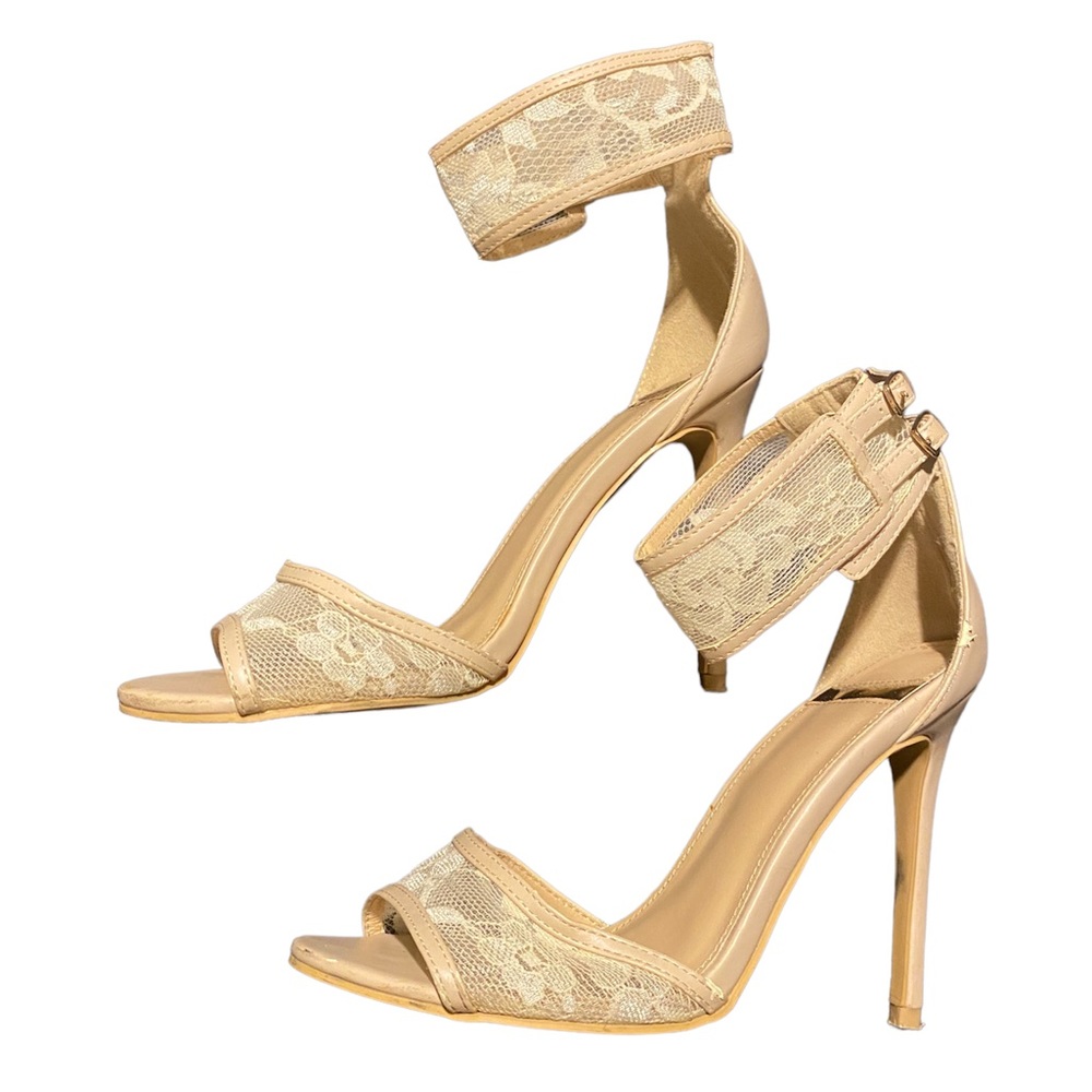 Nude high heels with laces